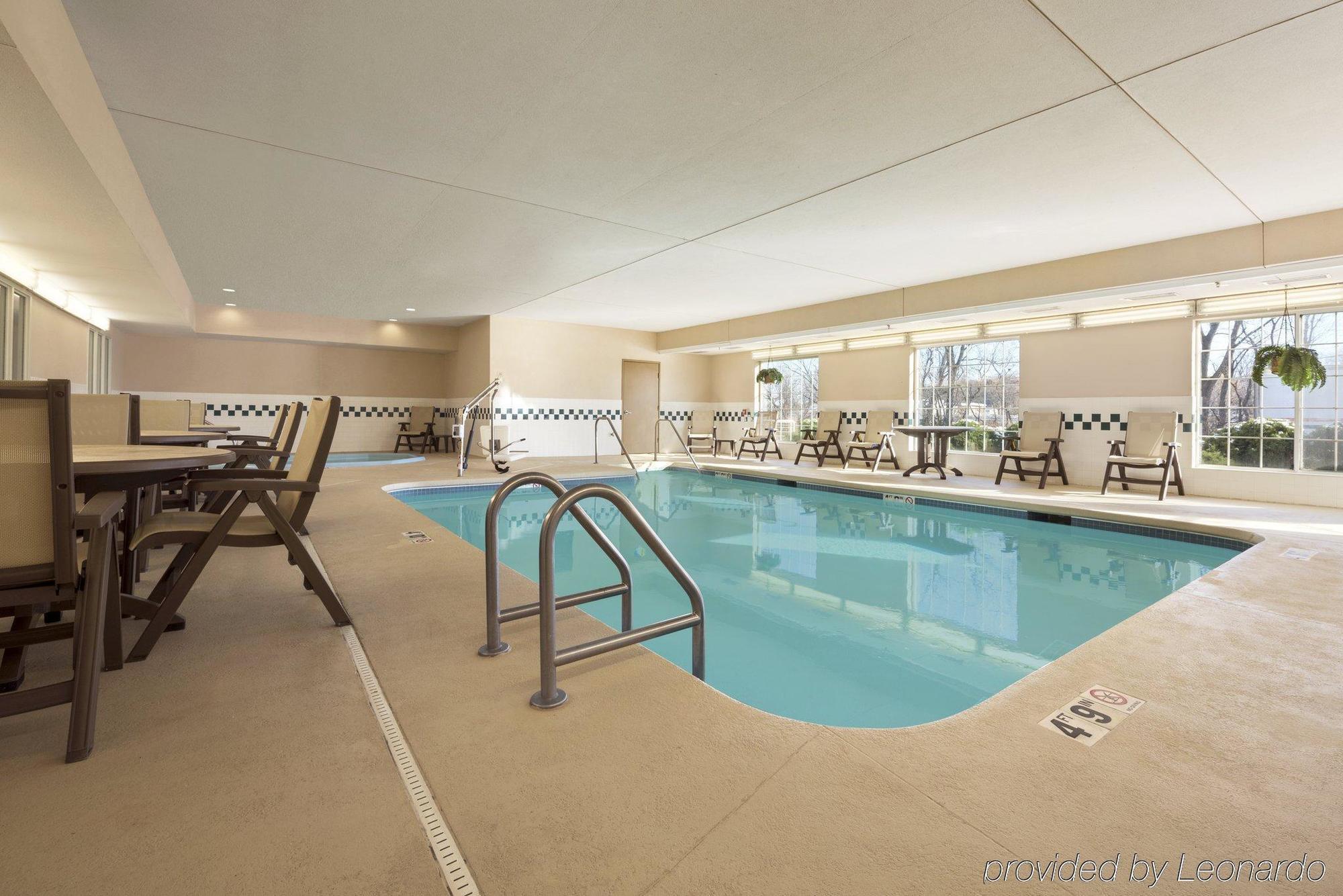 Country Inn & Suites By Radisson, Clinton, Ia Kültér fotó